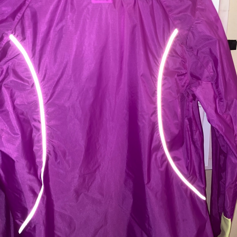 Running jacket/wind breaker
